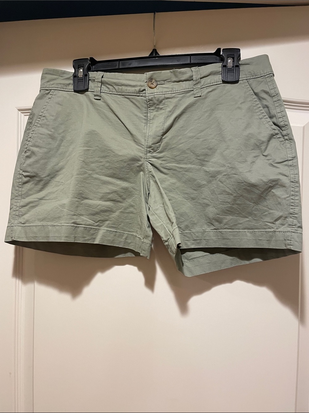 Old Navy Light Olive Green Women’s Chino Shorts